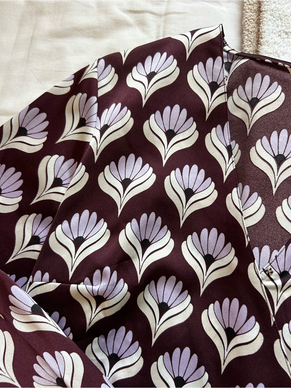 Patterned Blouse - Picture 4 of 5